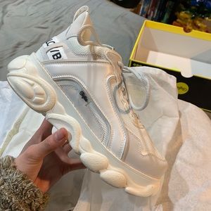 Buffalo Chai (White)